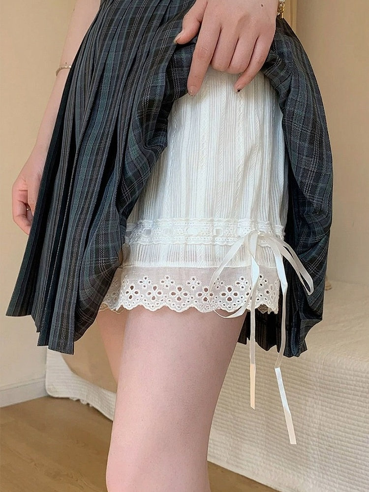 White Cotton Lace Bow Shorts - Lan Jian Chuan