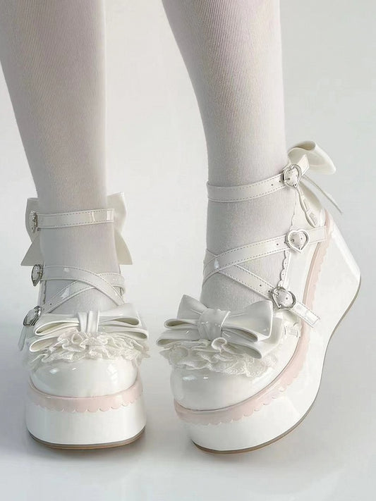 - Süße weiße Lolita-Mehrschichtschuhe mit Schleife und Plateau