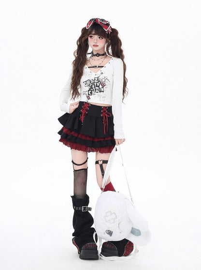 Black/White V-neck Buckle Strap Letter Print Cropped Top