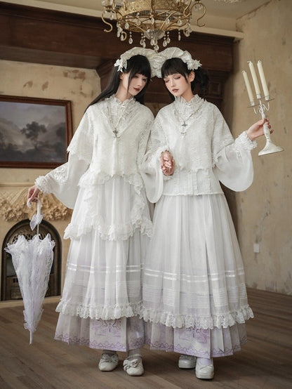 ウエスト下のトリミング、白いスカート、伸縮性のあるレースの裾