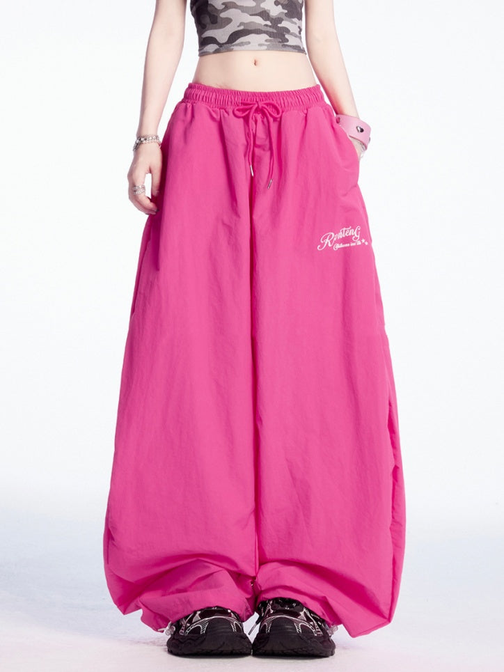 Rosarote Freizeithose mit weitem Bein und Kordelzug in der Taille und an den Bündchen