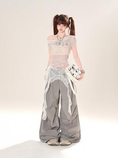 Grau/schwarze Hose mit weitem Bein und niedriger Leibhöhe und Spitzen-Accessoire an der Taille