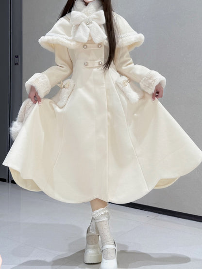 Aprikosenfarbener Lolita-Mantel mit gewelltem Rand und Plüschschal mit Schleife