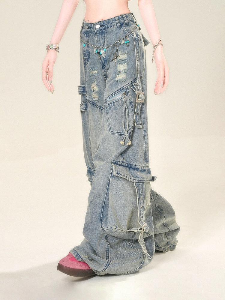 Weite Jeans mit Cargotaschen, blaue Distressed-Löcher, Schnallenriemen