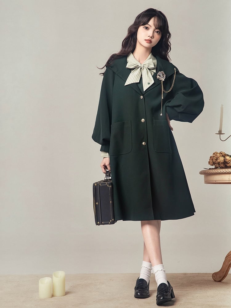 Grüner adretter Mantel mit Ballonärmeln und Kapuze