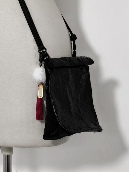 ブラッククロスボディバッグ