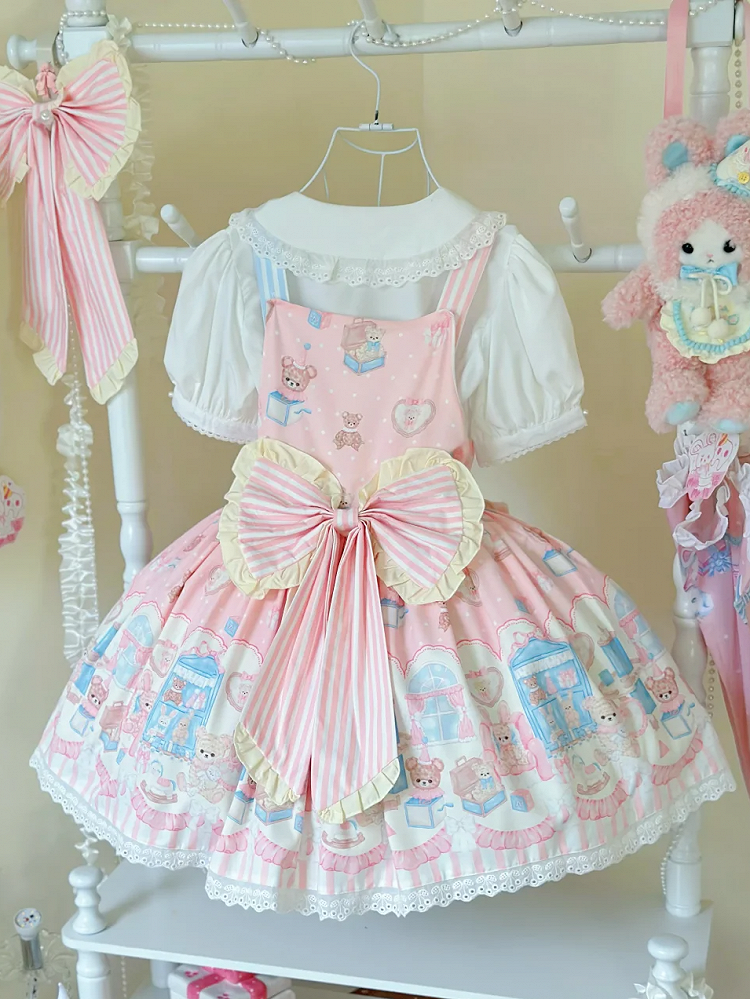 Kleid mit Lolita-Print, Teddy-Spielzeug, rosa Plüsch-Overall und süßem Häschen