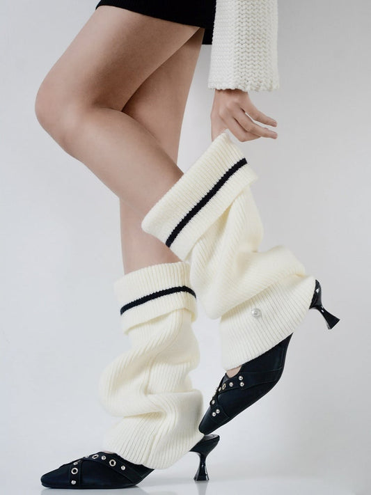 Black/White/Gray Cuffed Loose Knitted Leg Warmers with Metal Button Decoration