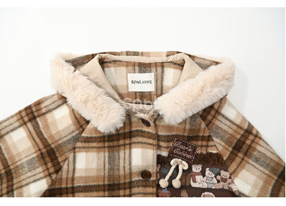 Brauner Wollmantel mit süßer Bären-Applikation und karierter Kapuze, lange Version