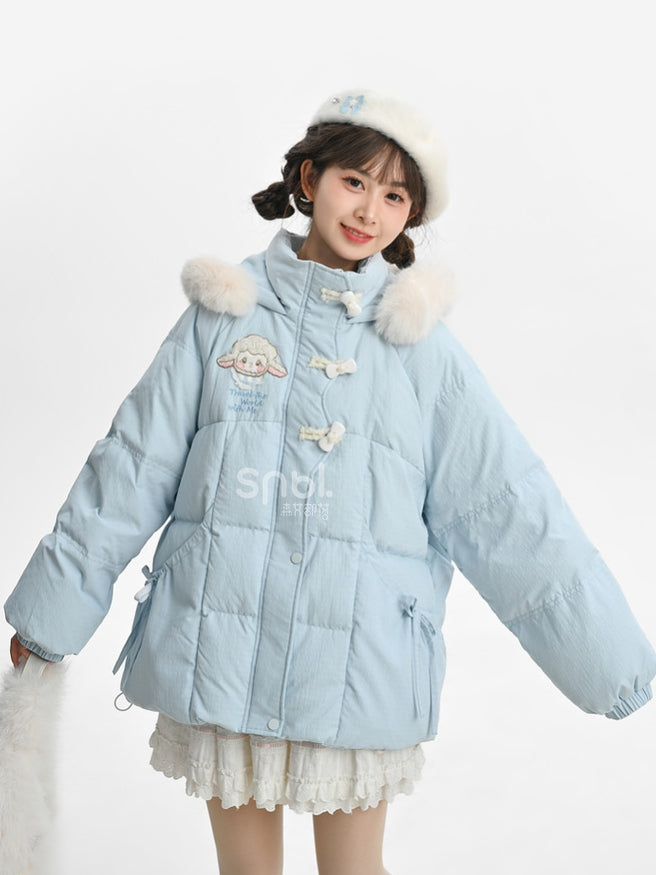 Blauer süßer Daunenmantel mit Lammapplikation und Schleife