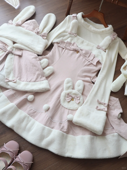 Rosa Lolita-Kleid mit süßem Winterhasen-Motiv und Plüsch-Ausschnitt und -Saum