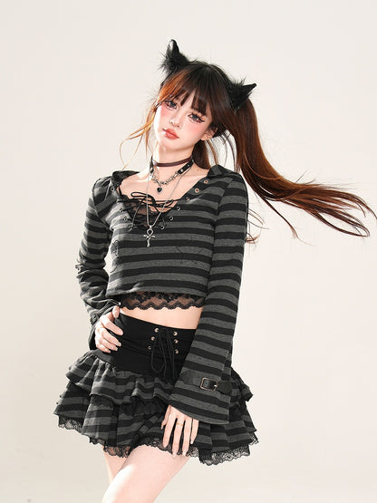 華やかなティアードスカート ブラックストライプ レーストリム レースアップウエスト