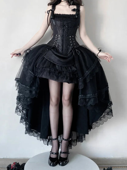ブラックのレースアップディテールのボーン入りコルセットトップ + ハイローレイヤードロリータスカート