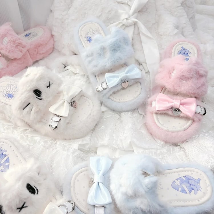 Plush Jirai Slippers: Kei White with Embroidery Platform Kitten