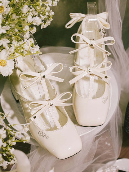 Lolita Toe Heels Polished Middle Accents Bow Design Elegant Square T-strap White with