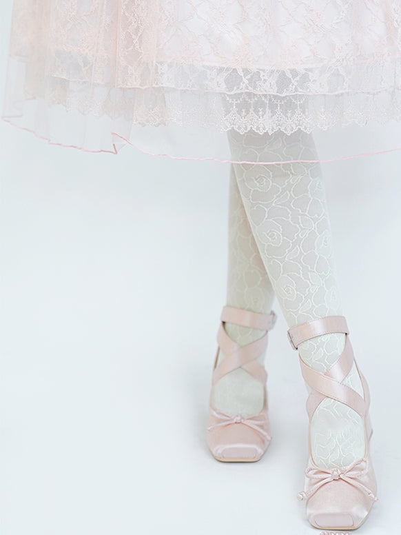 Knöchelballerinas in Rosa mit eleganten, leichten Riemchen aus Satin zum Wickeln - Schuhe