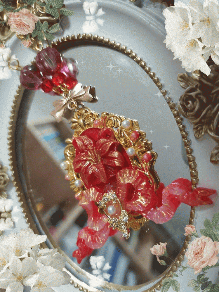 Cameo Vintage Pendant Necklace Lolita Red-Gold Flower