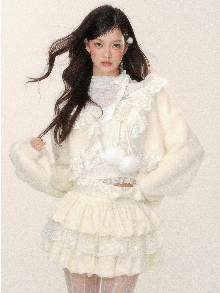 Aprikosenfarbener kurzer Plüsch-Cardigan mit selbstbindenden Trägern und Spitzenbesatz