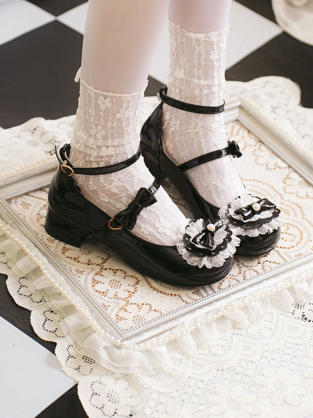 Toe Lace Trim Bow Heart Buckles Shoes at Lolita Black Top Round