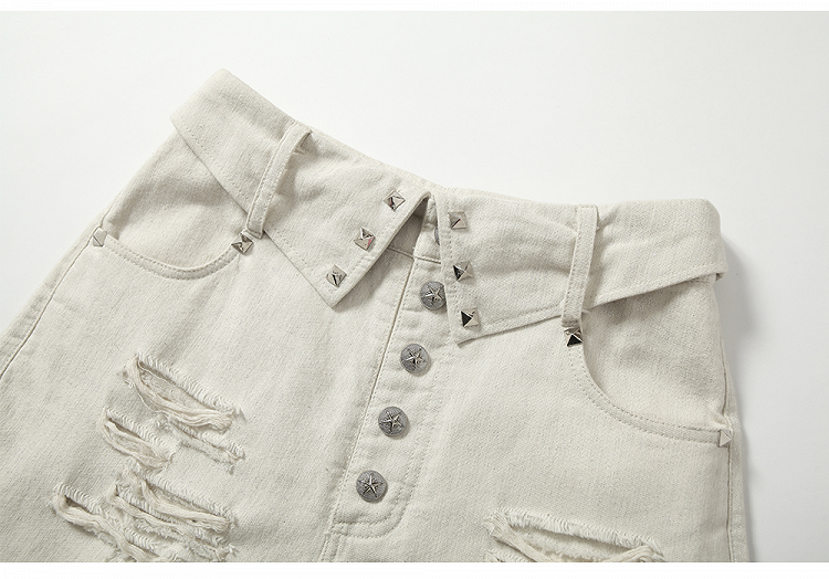 Aprikosenfarbene Distressed-Jeans mit weitem Bein und Strass