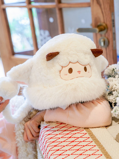 Weiße süße Lamm-Plüsch-Wintermütze