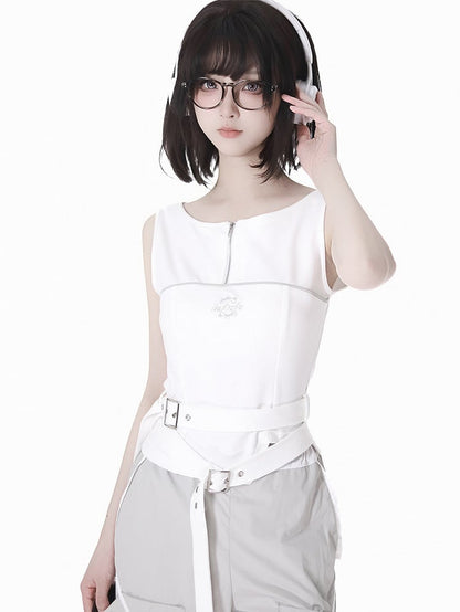 ホワイトジッパーネックラインバックルストラップテックウェアタンクトップ