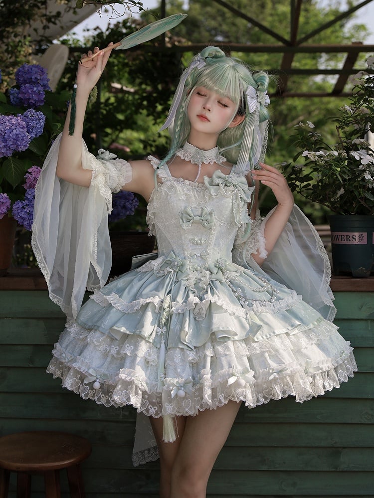 Grünes Lolita-Korsettkleid mit Schleifenakzenten, Ketten und Blumenperlen