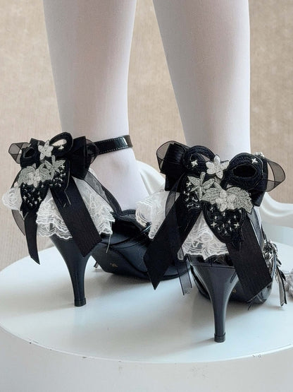 Stil in eleganten Akzenten Heels Lolita mit - schwarzer Schleife