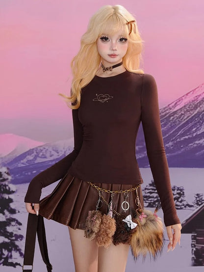 Braunes, eng anliegendes Langarm-Top mit Rundhalsausschnitt und Herz-Print