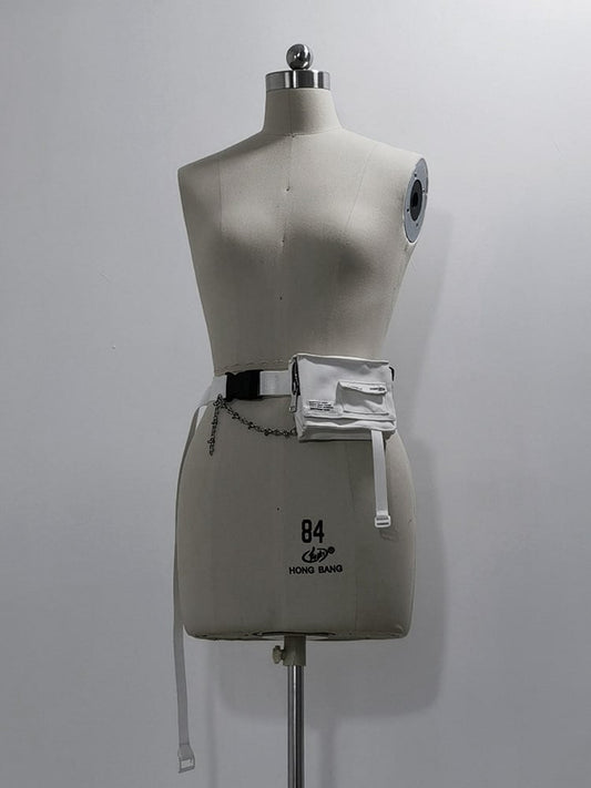 mit Techwear Cyberpunk-Hüftgürtel, weiße Taschenschnalle