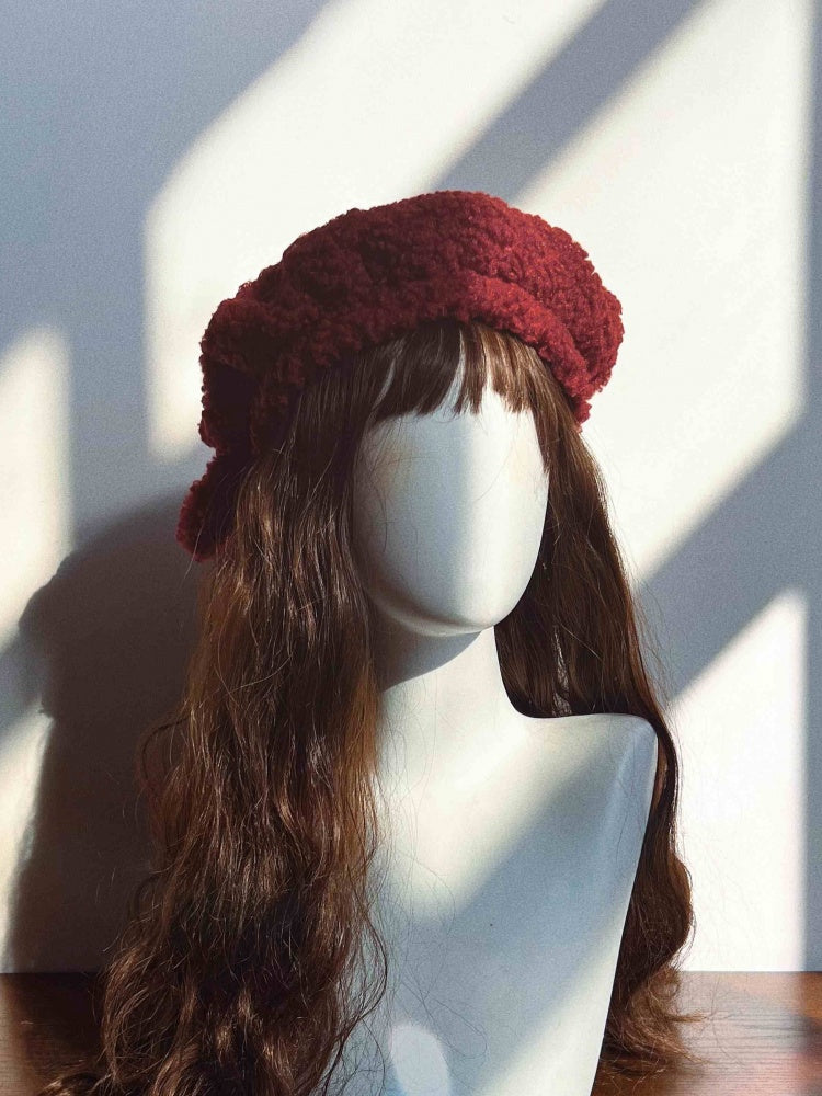 ホワイト/ブラック/レッド/ブラウンのフリース動物耳冬用ベレー帽