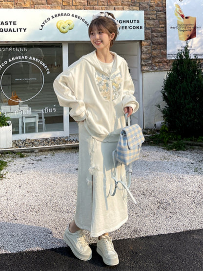 ホワイトレースリボンサイドスリットフローラルアップリケスカート