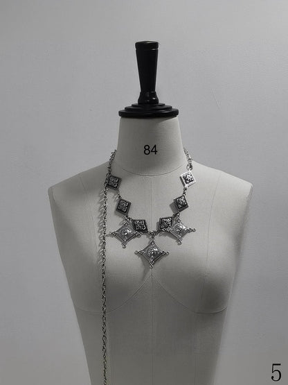 クロスペンダントネックレス