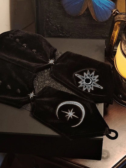 Black Embrodery Gloves Fingerless with Velvet