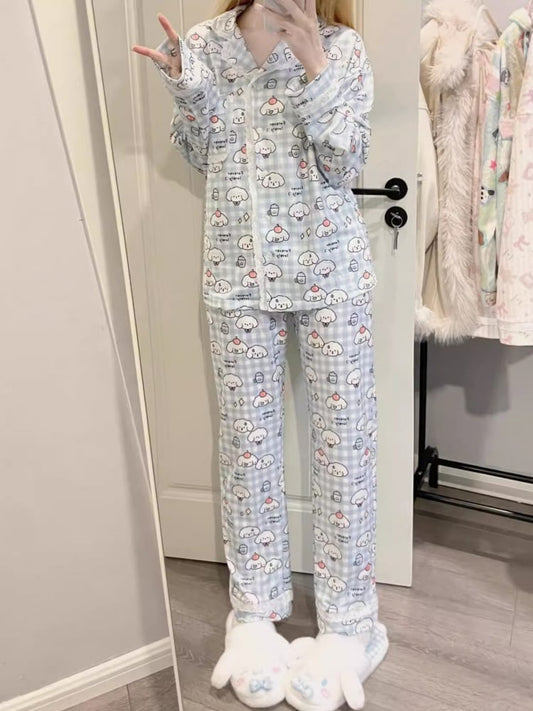 ホワイト＆ブルーのチェック柄パジャマセット