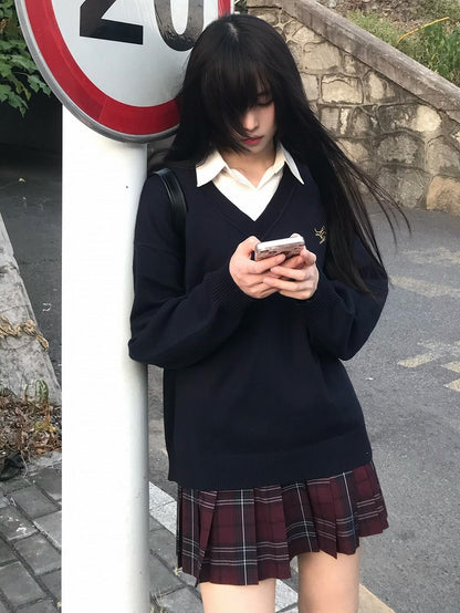 Blue/Black/Gray/White V-neck Embroidery Sweater Letter