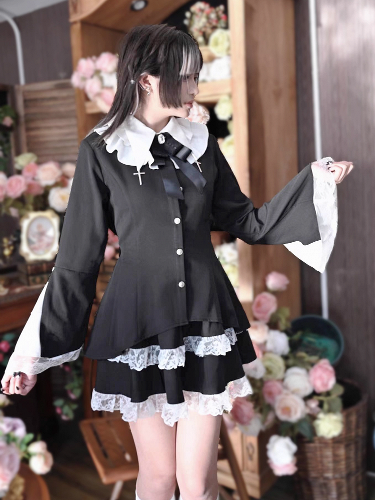 Tiered Lace Gothic Flat Skirt Collar with + Set: Two-Piece White and Black Bell Pointed Trim Sleeves Top