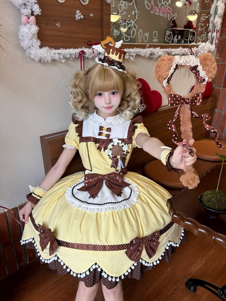 Sweet Lolita Brooch in Two Colorways - Alice in Wonderland Lolita