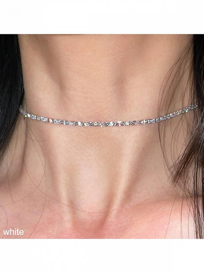 Rhinestone-Adorned 4-Tone Choker