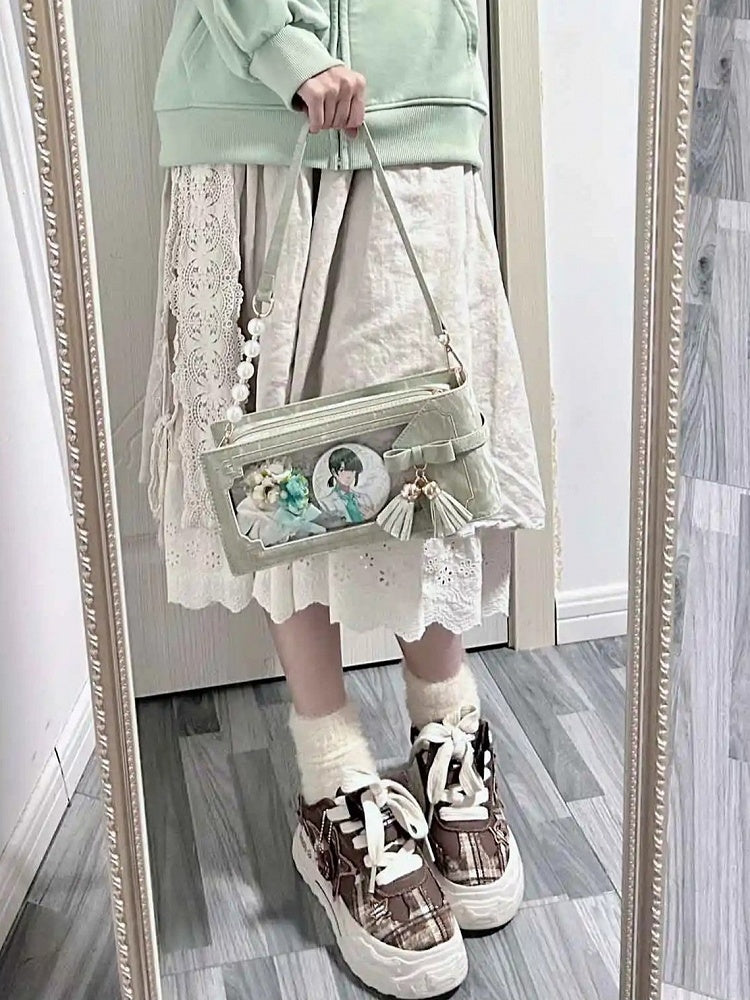 Grünes Cheongsam im Ita-Stil mit Blumenmuster und Fransentasche aus PU mit Schleife