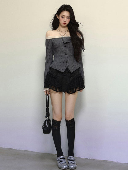 Graues, schulterfreies Top mit Punktmuster und Streifen