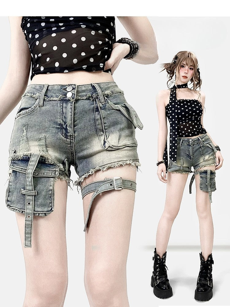 Design – Raw Bittersweet – Shorts mit Used-Look-Saum in Blau