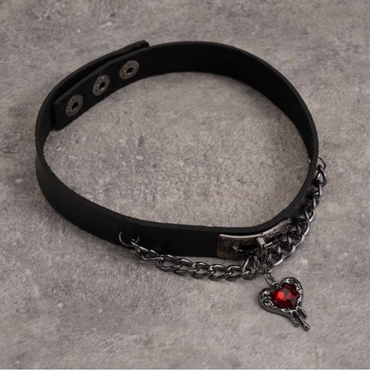 Red Rhinestone Heart-shaped Choker PU Pendant Black