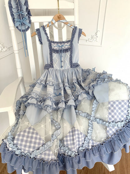 Lässiges Lolita-Kleid mit blauem Gingham-Muster und floralen Spitzenaufnähern