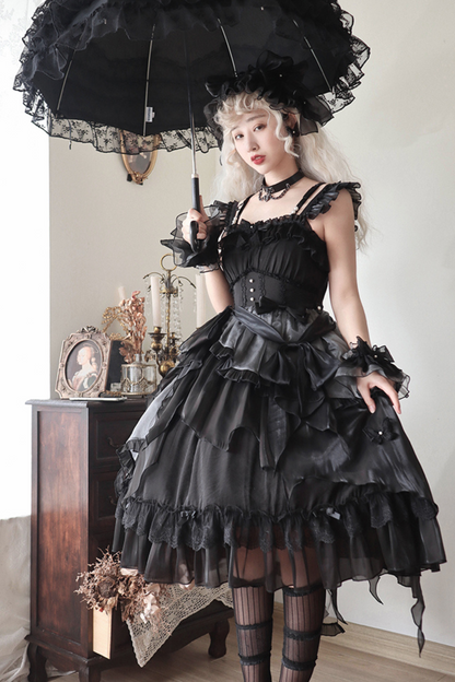 Kleid mit fliegenden großen Lolita-Ärmeln