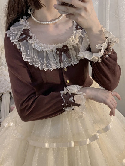 mit Ärmelakzenten, zarter Spitzen-Cardigan und kaffeefarbener Schleife, gemütlicher langer Besatz