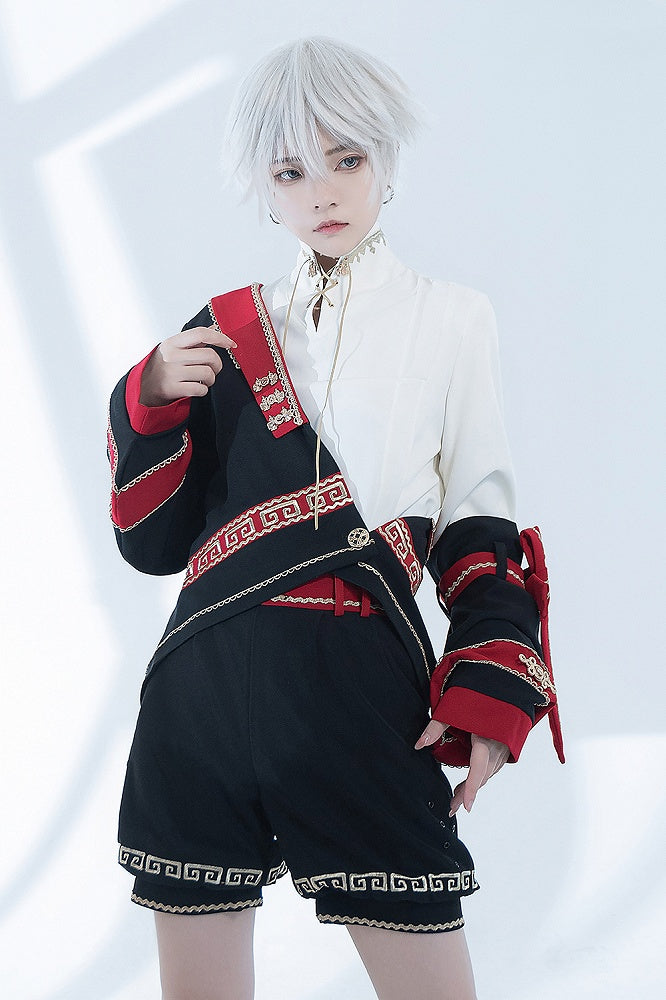 Motif Lace-Up Ruyi Red Gold Details Shorts High-Waisted Black with Embroidered Lace Trim