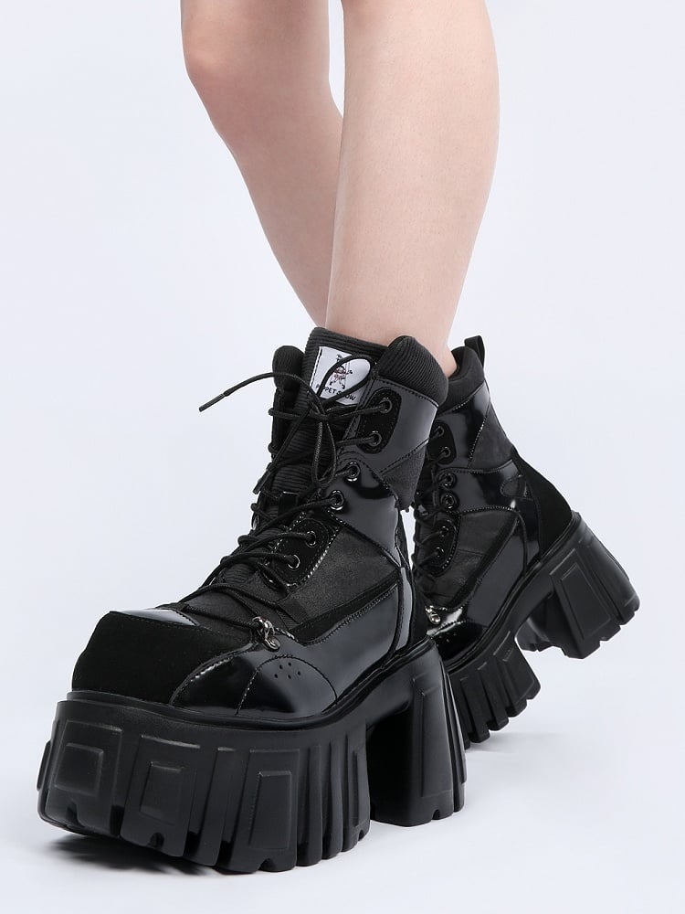 Schwarze Martins-Schnürschuhe mit Plateauverschluss und Punk-Design