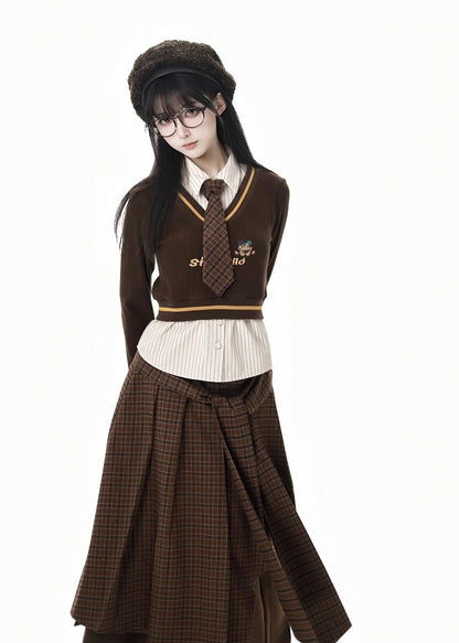 コーヒー＆ホワイトのフェイクツーピースストライプスウェットシャツとコーヒーチェック柄タイ