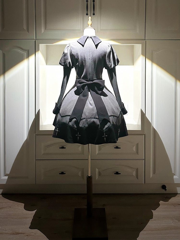 Geschwungenes Gothic Grau Schwarz und Flügel Lolita Fledermaus Mieder Juliette
